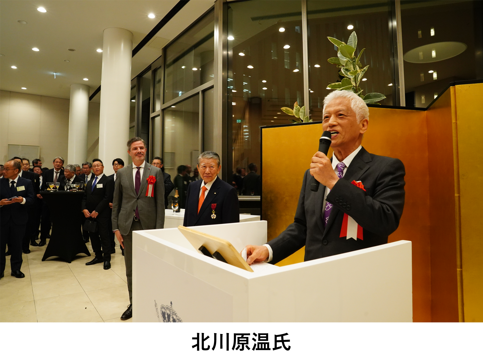 弊社会長がベルギー王国より「王冠勲章オフィシエ章」を受章！｜防水